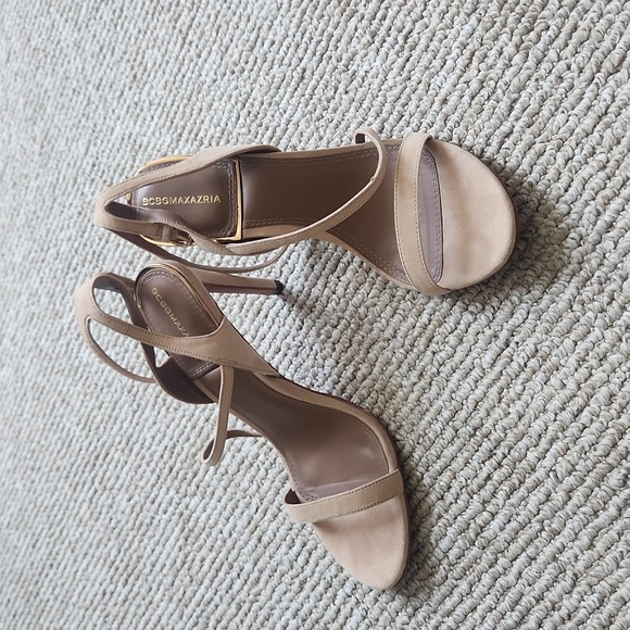 Tan bcbg heels - Picture 2 of 3